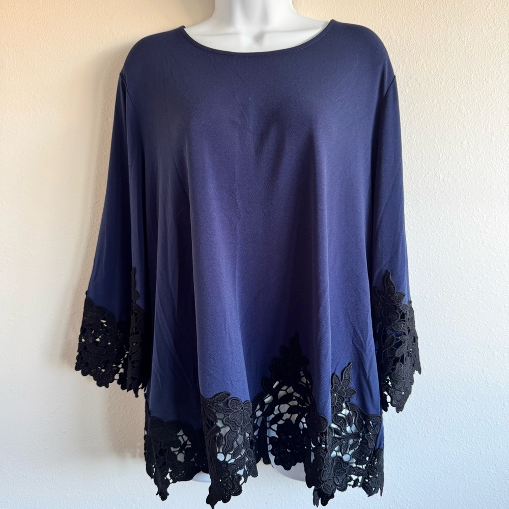 Chico's Royal Blue Oversized Flutter Sleeve Tunic with Black Lace Detail. Sz3/XL